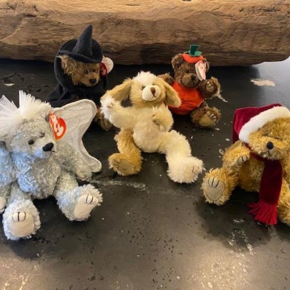 (5) BRAND NEW! Beanie Babies from The Attic Treasures Collection